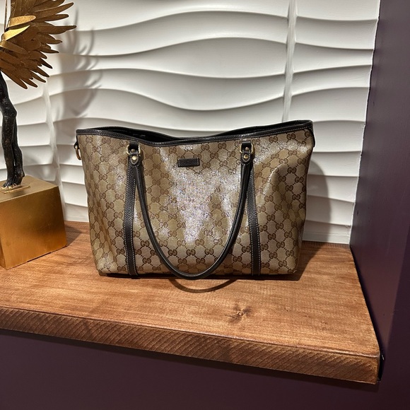 Gucci Handbags - Authentic Gucci tote